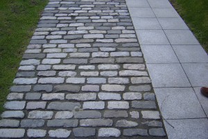 Antique Granite Cobblestone with Granite paving (4)